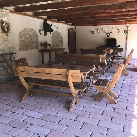 Zamecek Zdiky - Moderni Velky Apartman Bujanov Bagian luar foto